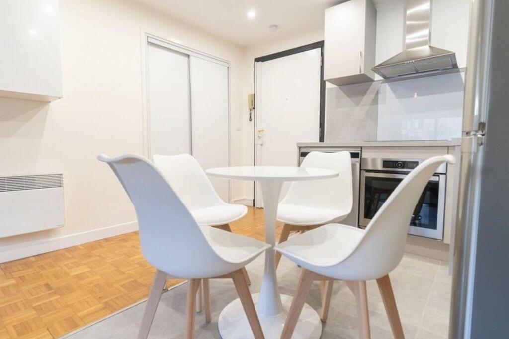 Coeur 16Eme, Standing Et Calme Apartment Paris Luaran gambar